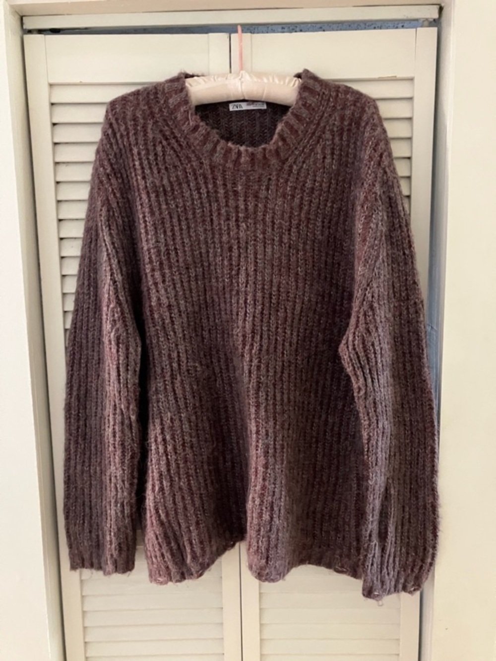 Zara Plum Purple Wool Blend Crewneck Distressed Chunky Knit Sweater Size Medium